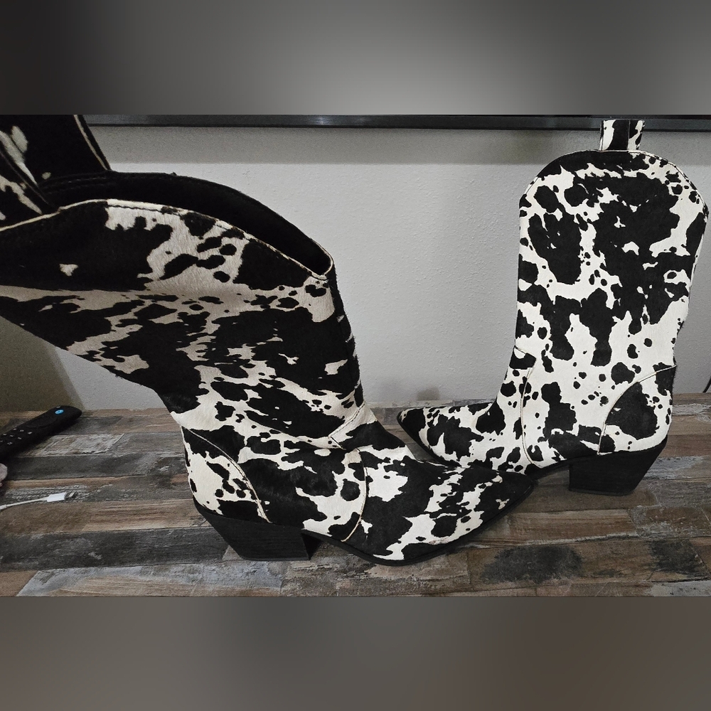 Dingo Black and White Cow Print Heeled Boots